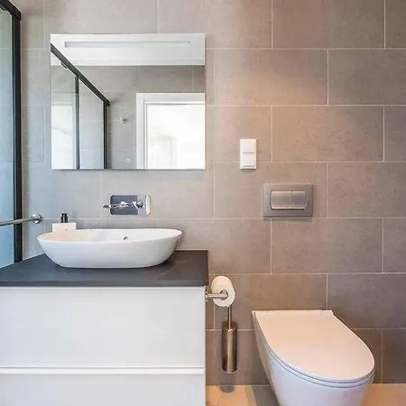 Апартаменти Town 2-bedroom *