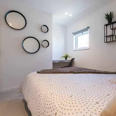 Town 2-bedroom * Албуфейра